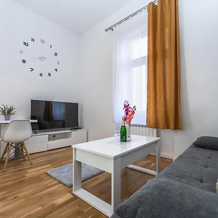 Apartment Cozy In The Heart Of *